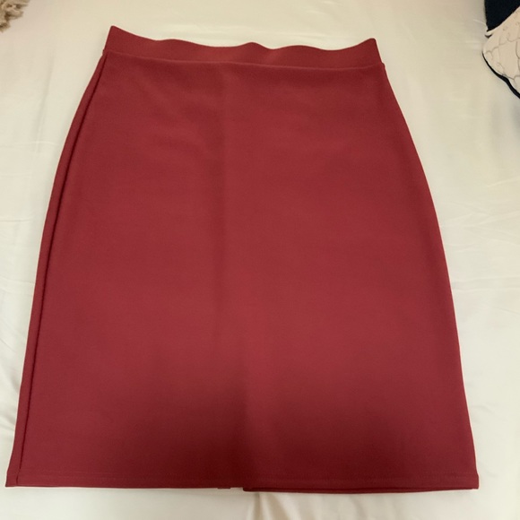 Two Pencil skirts - Picture 4 of 4